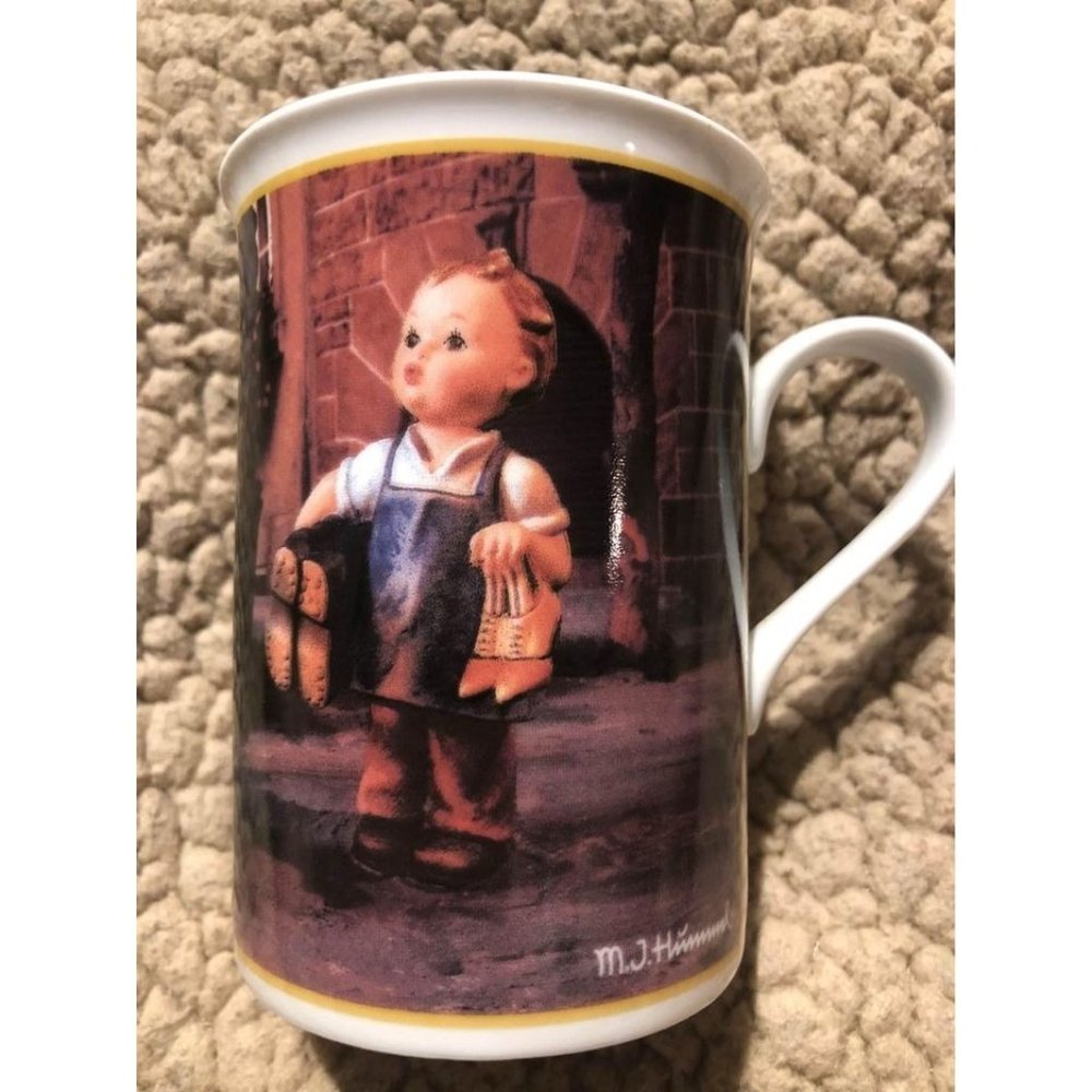 Hummel Mug September Mother’s Helpers The Danbury Mint Coffee Tea Cup